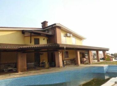 Villa con piscina a Sezze